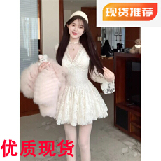批发法式千金风V领<b class='q'>蕾丝</b>长袖<b class='q'>连衣裙</b>女秋季新款纯欲收腰显瘦绝美a字短裙