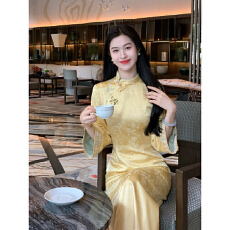 批发加绒加厚新中式缎面改良旗袍女秋<b class='q'>冬</b>提花刺绣绝美长袖连衣裙