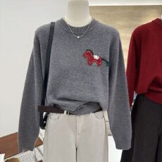 批发大码遮肚提花卡通<b class='q'>针织衫</b>圆领毛衣女2025秋冬时尚百搭打底宽松上衣