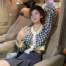 批发新款短款毛衣外套女<b class='q'>棋盘</b><b class='q'>格</b><b class='q'>格</b>子针织开衫显瘦软糯长袖上衣