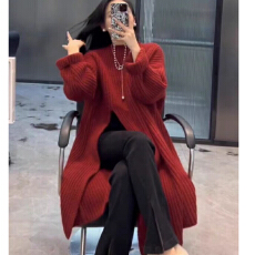 批发韩系慵懒风毛衣裙女2025<b class='q'>春</b>秋新款宽松套头侧开叉过膝中长款针织裙