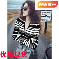 批发2025<b class='q'>冬</b>季小众不撞款上衣高级感好看独特别致绝美黑色条纹针织衫女