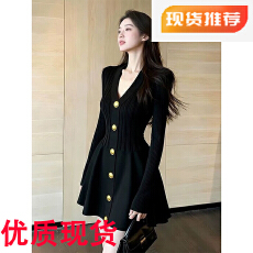 批发法式赫本风富家千金贵气感内搭短裙高级感黑色<b class='q'>花苞</b>V领<b class='q'>连衣裙</b>女冬