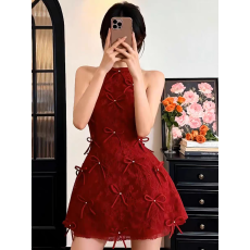 批发红色挂脖蕾丝圣诞连衣<b class='q'>裙</b>2026春夏新款高级感年会<b class='q'>礼服</b>短款<b class='q'>裙</b>子女装