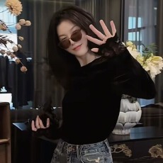 批发黑色丝绒长袖<b class='q'>t</b><b class='q'>恤</b>女2026年早秋季新款时尚减龄露背上衣内搭打底衫