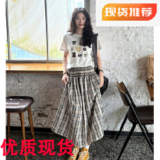 批发韩范<b class='q'>文艺</b>减龄印花圆领短袖t恤女修身显瘦内搭打底格子半身裙套装