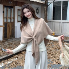 批发2026年新款百搭春夏防晒三角披肩斗篷女软糯针织空调外搭披风女