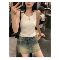 批发一条搭所有脏脏裙做旧水洗辣妹牛仔短裙