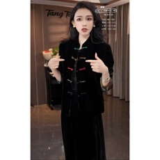 批发彩扣丝绒外套高级气质显瘦女装上衣