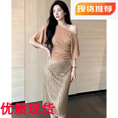 批发初夏季独特绝美一整套2026超火穿搭漂亮小香风巨好看的两件套装女