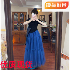 批发小众温柔风穿搭一整套v领半袖修身针织上衣搭配蓬蓬半身长裙