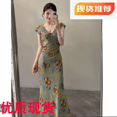 批发夏季度假风新款女装印花时尚设计感无袖修身型收腰休闲长款连衣裙