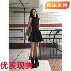 批发赫本风斜裁<b class='q'>衬衫</b>领无袖短款连衣裙女2026夏季新款显瘦设计感小黑裙