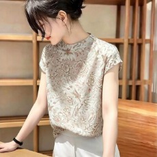 批发<b class='q'>韩版</b>气质休闲印花短袖上衣女装2026夏季新款独特漂亮高级百搭<b class='q'>小衫</b>