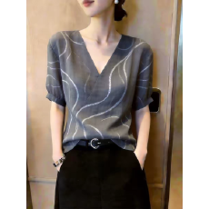 批发通勤风V领短袖上衣女灰色显瘦设计感气质<b class='q'>衬衫</b>超好看<b class='q'>时尚</b>别致2026