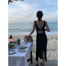 批发欧洲站美背性感度假针织冰丝连衣裙小心机夜店纯欲甜辣风沙滩<b class='q'>长裙</b>