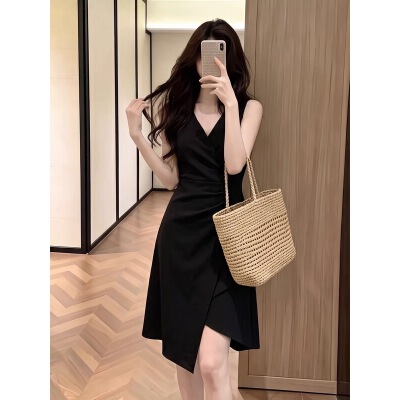 RY7753# 轻奢风黑色V领无袖洋装女2026年夏季新款收腰不规则收腰中...