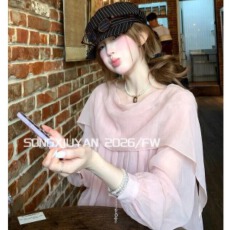 批发宋秀妍 SENIORS少<b class='q'>女</b>风多巴胺粉色褶皱披肩衬衫飘逸氛围感<b class='q'>长袖</b>上衣