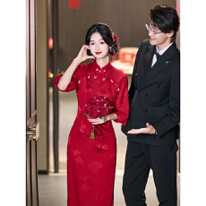 批发2026年酒红色旗袍订婚结婚新娘敬酒服长袖新款新中式回门宴<b class='q'>礼服</b>