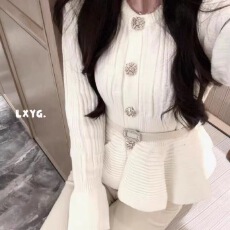 批发LXYG法式小香风高级感修身<b class='q'>荷叶边</b><b class='q'>毛衣</b>女2024秋冬新款小众针织开衫