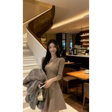 批发松间布月秋冬纯欲镂空绑带针织修身百搭<b class='q'>七分袖</b>收腰A摆连衣裙