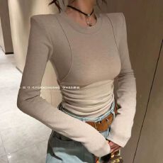 批发2025秋冬新款韩版圆领长袖修身垫肩上衣皱褶掐腰磨毛<b class='q'>打底衫</b>