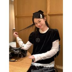 批发宋正恩12/15 10:00AM上新【<b class='q'>花朵</b>胸针丝绒短袖+花边下摆两件套】可