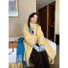 批发羊羔毛上衣中长款毛毛外套女韩系<b class='q'>秋</b>冬软糯环保皮草撞色牛角扣大衣