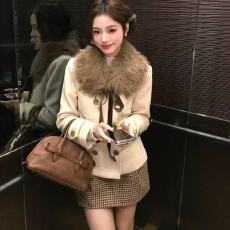 批发秋季韩系氛围感气质<b class='q'>套装</b>裙双排扣保暖毛呢外套+格子纯欲包臀半裙