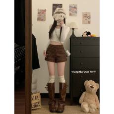 批发粗毛呢复古休闲<b class='q'>短裤</b>女秋季<b class='q'>高腰</b>靴裤百搭直筒热裤显瘦包臀a字裤子