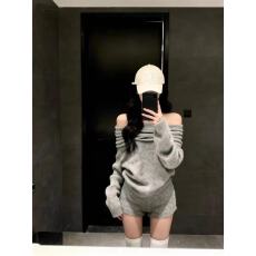 批发灰色小个子套<b class='q'>装</b>女秋冬休闲慵懒一字肩长袖针织上衣毛衣短<b class='q'>裤</b>两件套
