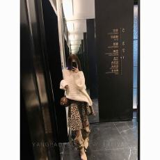 批发好看的美式复古豹纹毛呢短裙女2025秋冬新款不规则中长A字<b class='q'>半身</b>裙