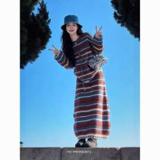 批发巨好看毛衣套装女秋冬季法式条纹针织衫上衣撞色半身裙时髦两件套