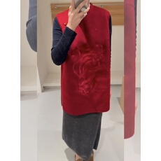 批发新中式红色设计感超好看马甲2025年冬季小个子<b class='q'>通勤</b>改良高级感马夹