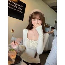 批发露锁骨浅杏色方领蕾丝花边长袖T恤女秋冬新款<b class='q'>修身</b>内搭甜美风上衣