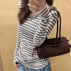 批发大码日系轻亚风条纹印花设计蕾丝拼接长袖T桖打底衫v领外穿上衣潮