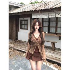 批发【梨泰院】性感纯欲<b class='q'>蕾丝</b>长袖罩衫内搭背心真两件上衣+半裙三件套