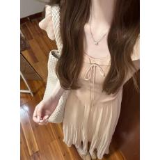 批发温柔风荷叶边系带V领显瘦上衣女夏季高腰褶皱垂感半身长裙<b class='q'>两件</b>套