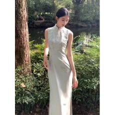 批发新中式国风<b class='q'>绣花</b>无袖背心<b class='q'>连衣裙</b>温柔气质巨好看小众收腰改良旗袍裙