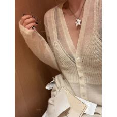 批发韩国东大门早春新款V领纯欲轻熟风<b class='q'>开衫</b>毛衣微透假两件吊带<b class='q'>针织</b>衫