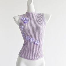 批发淑女紫色花朵半高领背心女夏装设计感性感针织衫内搭外穿无袖上衣