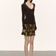 批发花朵半身裙女早秋季新款设计感复古高腰a字包臀短裙子