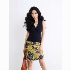 批发法式设计感小众印花半身裙女夏季显瘦气质包臀短裙