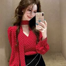 批发2026独特超好看红色波点气质衬衫法式挂脖上衣女<b class='q'>冬</b>设计感长袖衬衣