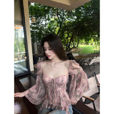 批发法式名媛高级感碎花不规则雪纺<b class='q'>喇叭袖</b>衬衫女秋设计感洋气收腰上衣