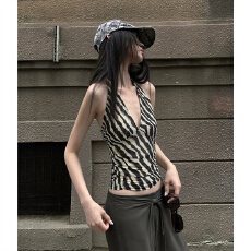 批发韩系穿搭撞色条纹V领背心女2026夏御姐范收腰显瘦显身材<b class='q'>百搭</b>上衣