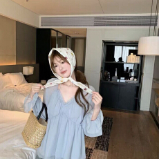 批发澄澄专属【春日小苍兰】吊带V领抽褶木耳边<b class='q'>宽松</b><b class='q'>雪纺上衣</b>春夏新款