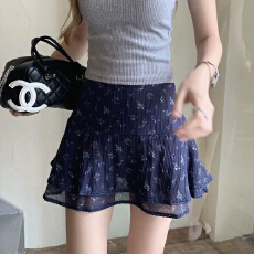 批发夏季度假穿搭碎花小短裙纯欲少女风A字裙拼接蕾丝花边<b class='q'>性感</b>半身裙
