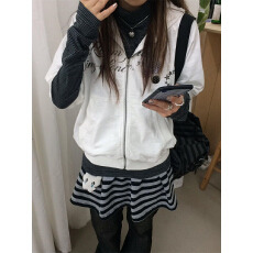 批发辣妹<b class='q'>街头</b>风灰色条纹半身裙女早春设计感时尚弹力宽松百搭短裙子