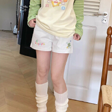 批发原创可爱四叶草刺绣短裤女宽松休闲百搭夏季新款小众<b class='q'>甜美</b>显瘦裤子